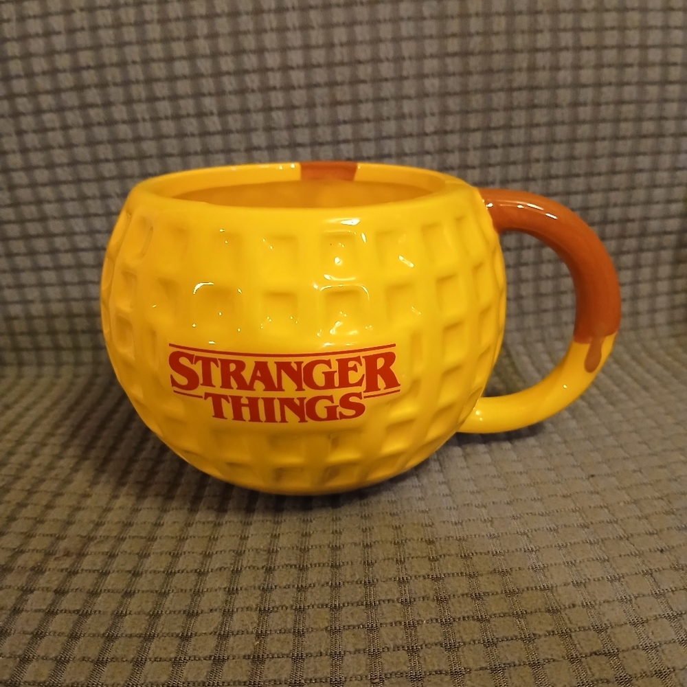 Netflix Stranger Things Yellow Waffle Ceramic  Mug (110425A)